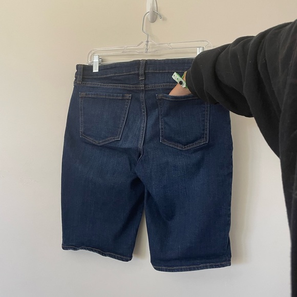 LONG OLD NAVY SHORTS - Picture 3 of 5